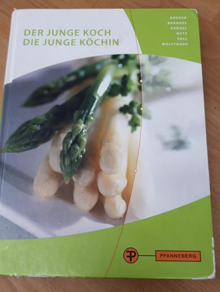 Der junge Koch/Die junge Köchin